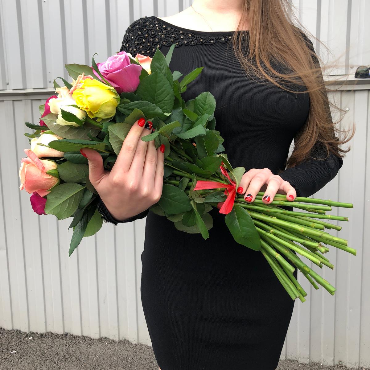 Букет из 45 роз микс 50см (Россия)  купить с доставкой